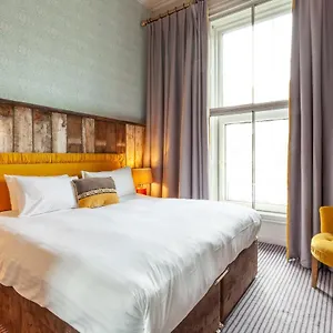 House Bedrooms Отель