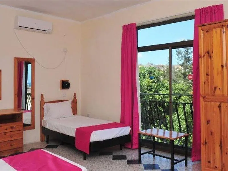 Beach Garden Hotel San Ġiljan