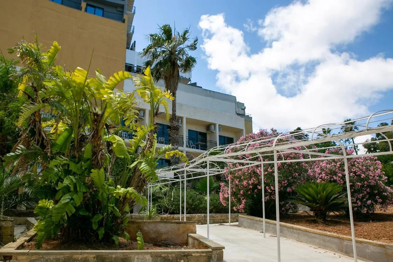 Beach Garden Hotel San Ġiljan